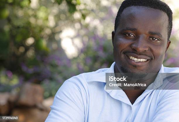 Glücklich Und Entspannt Stockfoto und mehr Bilder von Afrika - Afrika, Afrikanischer Abstammung, Afro-amerikanischer Herkunft