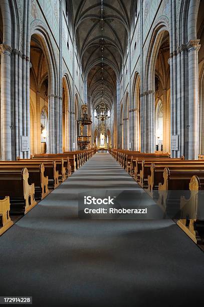Foto de Uppsala E Catedral e mais fotos de stock de Altar - Altar, Catedral, Fotografia - Imagem