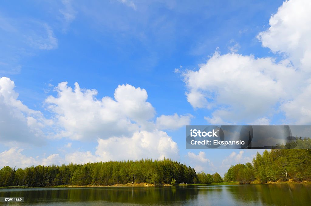 Lakeside Sky panoramica - Foto stock royalty-free di Acqua