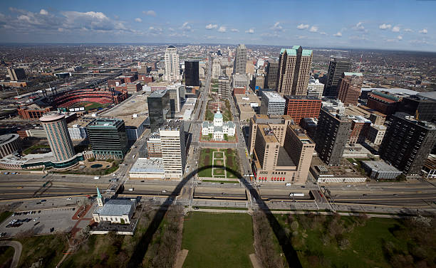 istock Aerial View Downtown Saint Louis 172914855