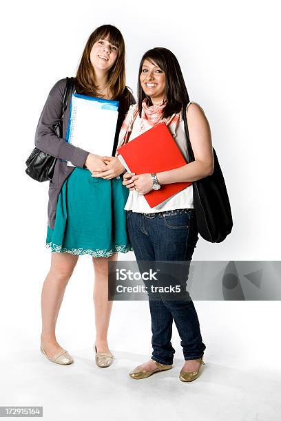 Foto de Adolescente Alunos Acadêmicos E Amigos e mais fotos de stock de Aluno do Ensino Médio - Aluno do Ensino Médio, Ficar de Pé, Grupo Multiétnico