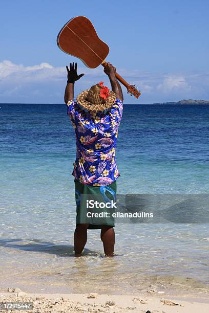 Adeus Gesto De - Fotografias de stock e mais imagens de Fiji - Fiji, Guitarra, Homens