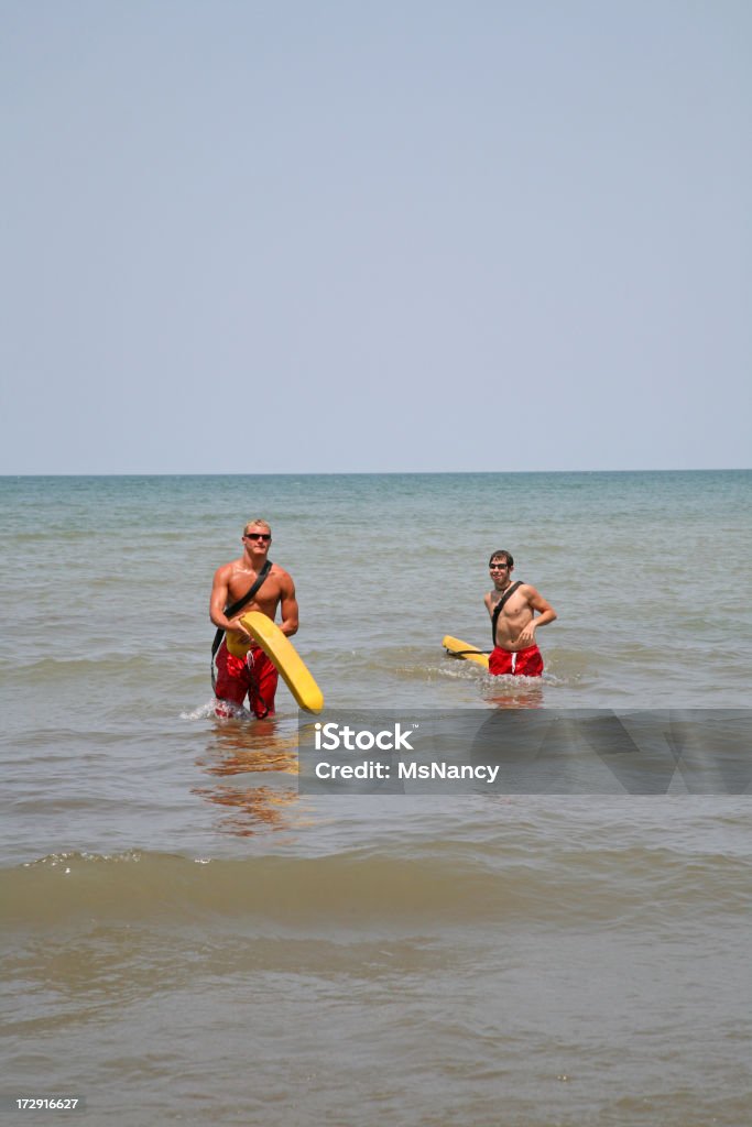 Службы охраны в воде - Стоковые фото Атлет роялти-фри