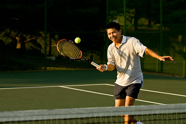 어망 재생입니다 - tennis asian ethnicity male forehand 뉴스 사진 이미지