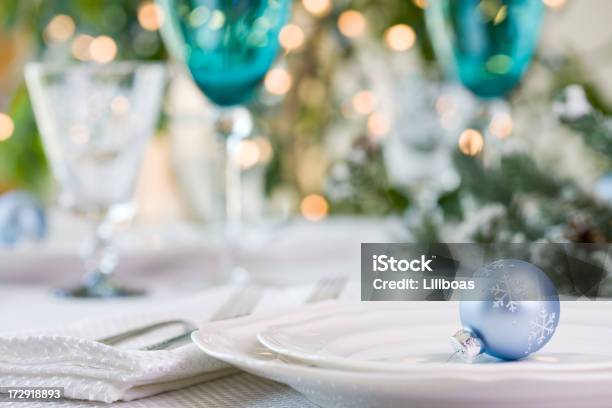 Photo libre de droit de Repas De Fêtes banque d'images et plus d'images libres de droit de Noël - Noël, Table dressée, Table pour dîner