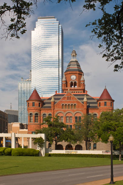 istock Dallas County Courthouse and Dealey Plaza 172919780