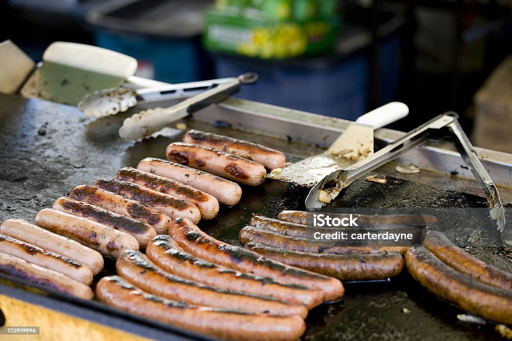 Hot dog alla griglia - Foto stock royalty-free di 2000-2009