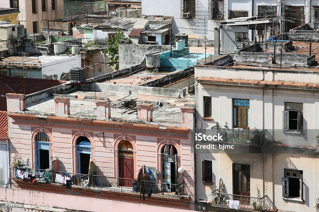 На крыше в Street of Old Havana - Стоковые фото Архитектура роялти-фри