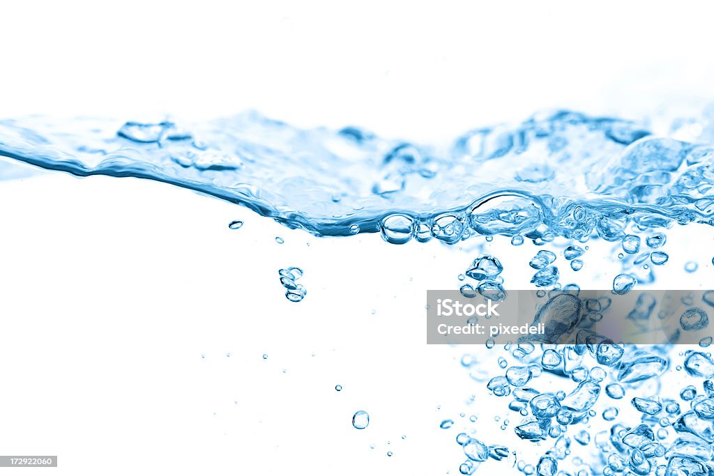 Прозрачный голубой воды, и волны плещущиеся волны - Стоковые фото Абстрактный роялти-фри