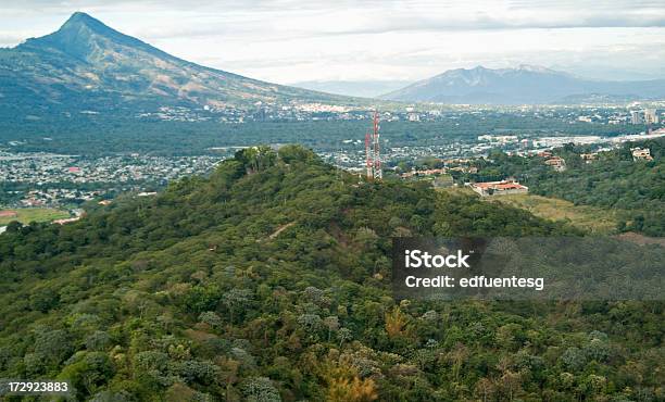 El Salvador Foto de stock y más banco de imágenes de San Salvador - San Salvador, Volcán, Aire libre