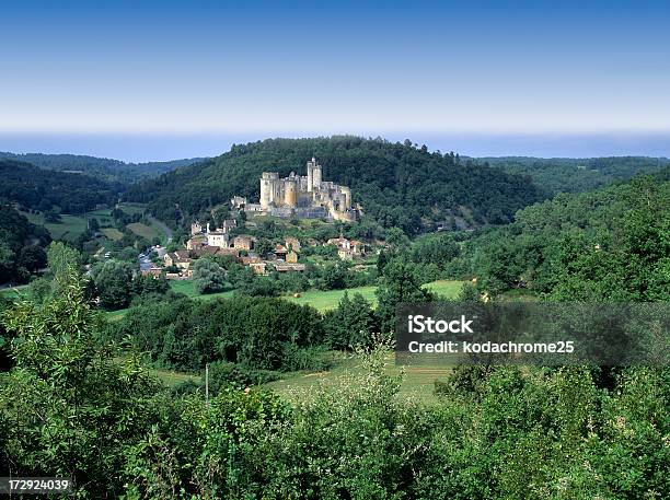 Photo libre de droit de Château banque d'images et plus d'images libres de droit de Château de Bonaguil - Château de Bonaguil, Vallée, Aquitaine