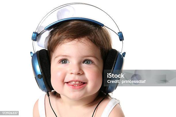 가용부품 음악 2-3 살에 대한 스톡 사진 및 기타 이미지 - 2-3 살, 갈색 머리, 귀여운