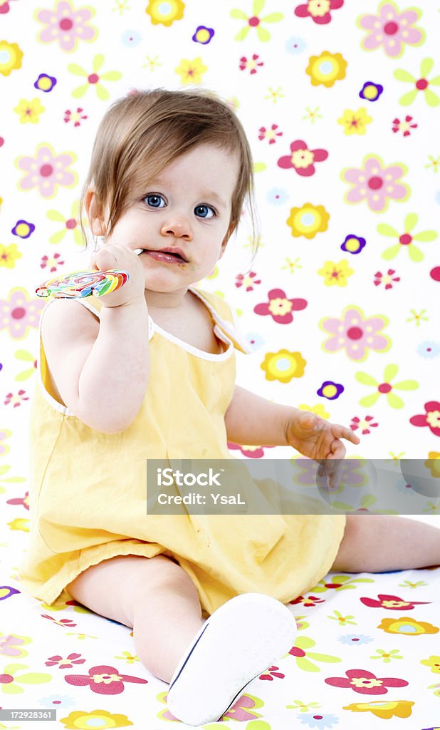 Belo bebê com pirulito - Foto de stock de 12-23 meses royalty-free