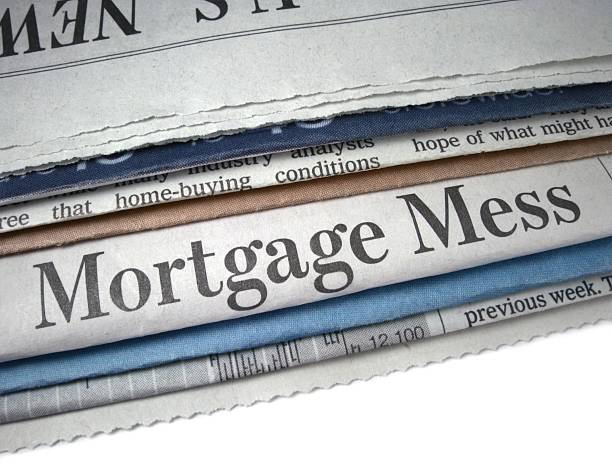 ¡mortgage - bankruptcy foreclosure foreclose newspaper fotografías e imágenes de stock