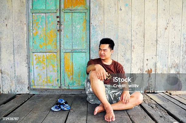 Foto de Jovem Relaxante e mais fotos de stock de 1930-1939 - 1930-1939, 30 Anos, Adulto