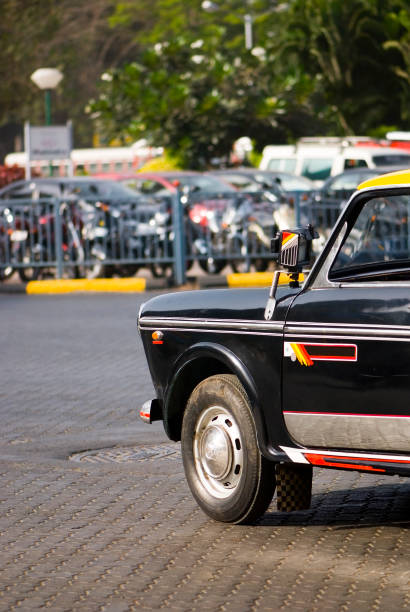 istock Mumbai taxi 172929011