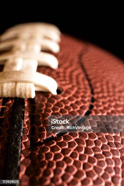 Macro Di Football - Fotografie stock e altre immagini di Football americano - Football americano, Pallone da football americano, Cittadina americana
