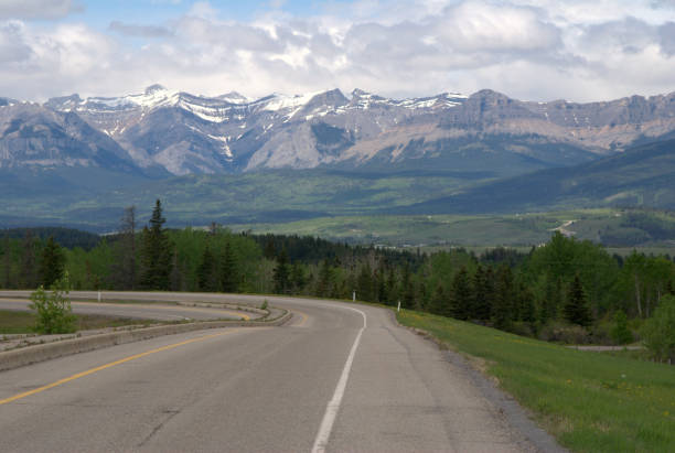 istock Road to the Rockies 172929662