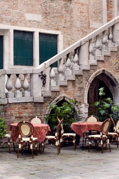 istock Sidewalk Cafe in Venice Italy 172930520