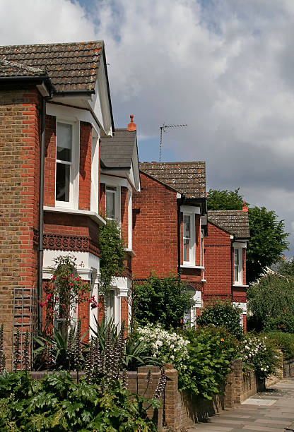 istock Residential street 172930523