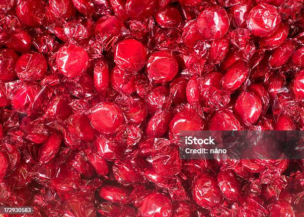 Vermelho Doce - Fotografias de stock e mais imagens de Celofane - Celofane, Comida, Comida Doce