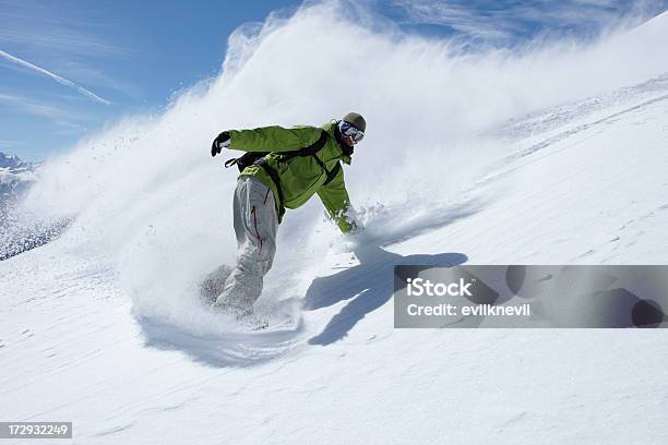 Atleta De Snowboard Freerider - Fotografias de stock e mais imagens de Neve - Neve, Snowboard, Azul