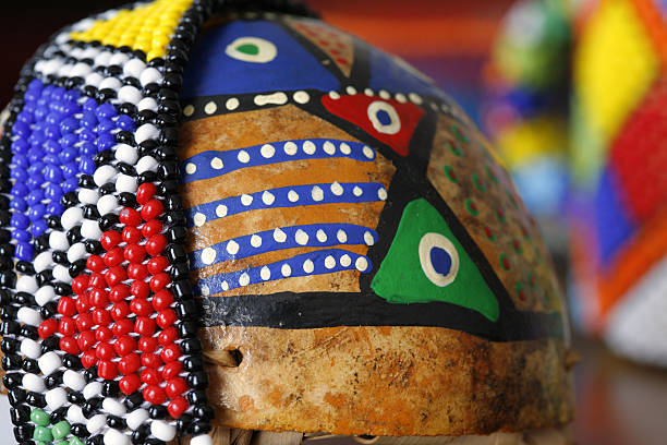 色調のアフリカ - south africa zulu bead african descent ストックフォトと画像