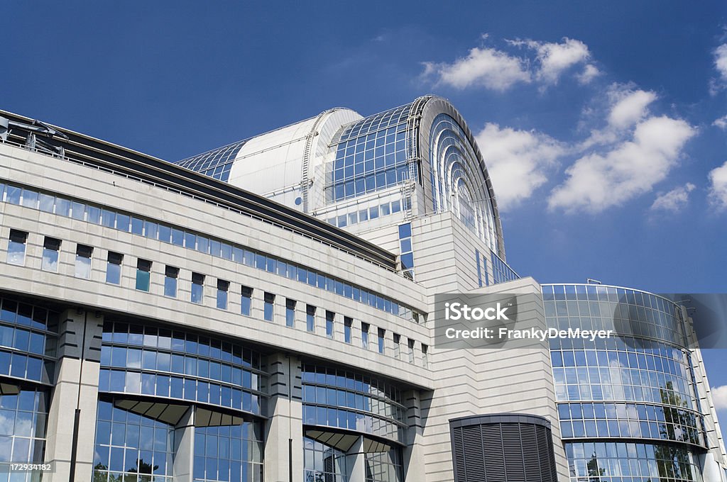 Европейский Здание парламента - Стоковые фото Европарламент роялти-фри