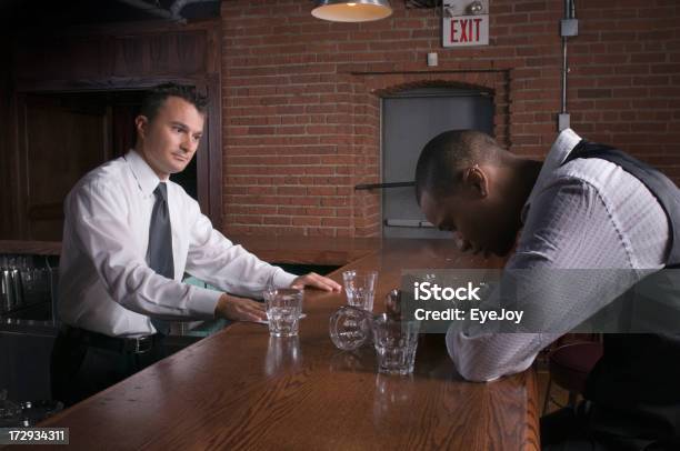 Beber Problema Foto de stock y más banco de imágenes de Adicción - Adicción, Adulto, Adulto joven