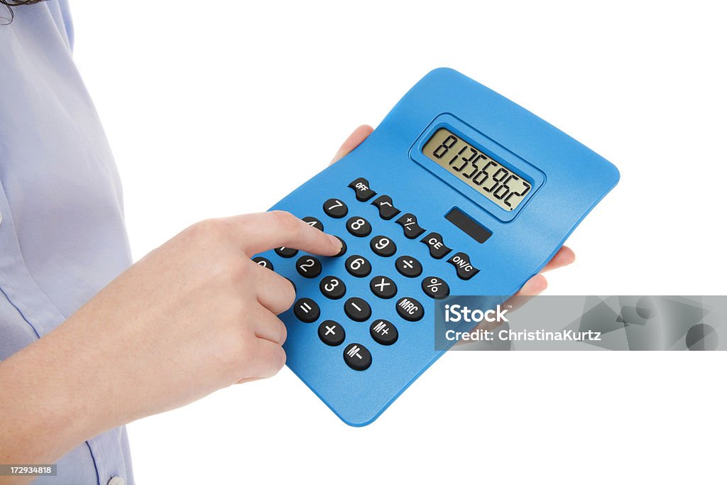Femme mains tenant le calculateur - Photo de Activité bancaire libre de droits