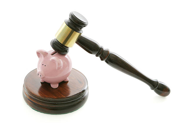 istock Auction Price Savings 172935658