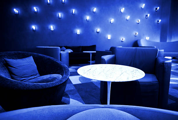 blue zimmer - lounge club stock-fotos und bilder