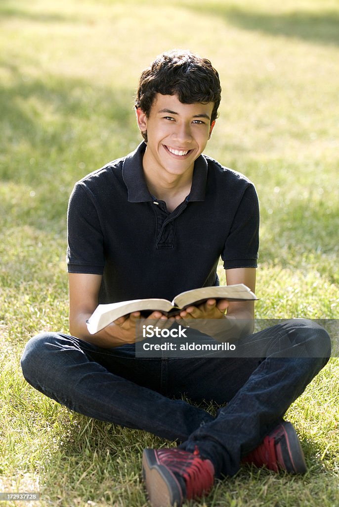 Adolescente estudar - Foto de stock de Bíblia royalty-free