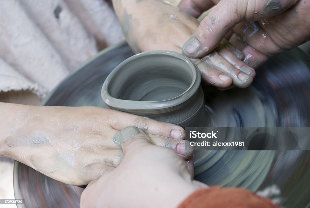 potter cria um jarro de Barro - Royalty-free Adulto Foto de stock