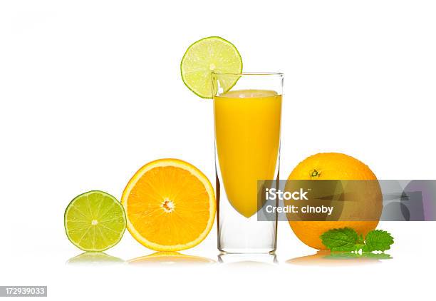 オレンジジュース - いっぱいになるのストックフォトや画像を多数ご用意 - いっぱいになる, かんきつ類, みずみずしい