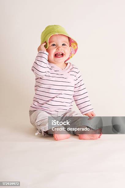 Bambina Bambino - Fotografie stock e altre immagini di 6-11 Mesi - 6-11 Mesi, Allegro, Bebé