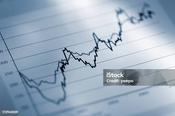 Foto de Closeup De Negócios De Gráfico e mais fotos de stock de Azul - Azul, Bolsa de valores e ações, Cifras Financeiras