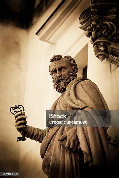 St Peter - zdjęcia stockowe i więcej obrazów Gatekeeper - Statue - Gatekeeper - Statue, Andaluzja, Bożek