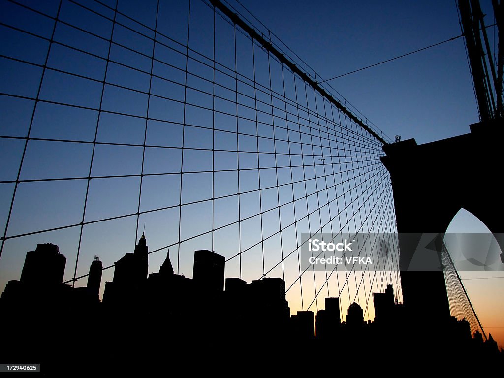 Puesta de sol sobre el puente de Brooklyn - Foto de stock de Aire libre libre de derechos