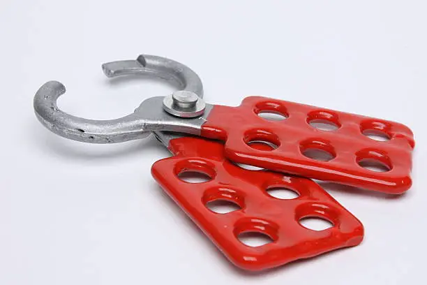 Photo of lockout tagout multiple lock hasp