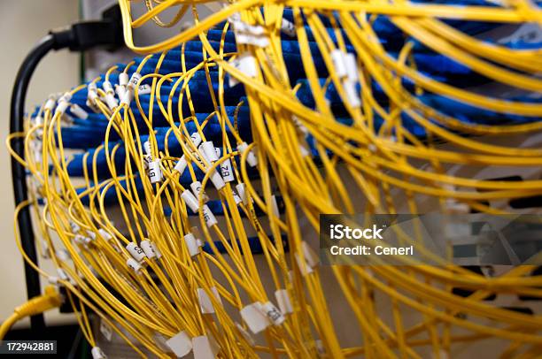 Glasfasertechnik Mess Stockfoto und mehr Bilder von Kabel - Kabel, Spaghetti, Unordentlich