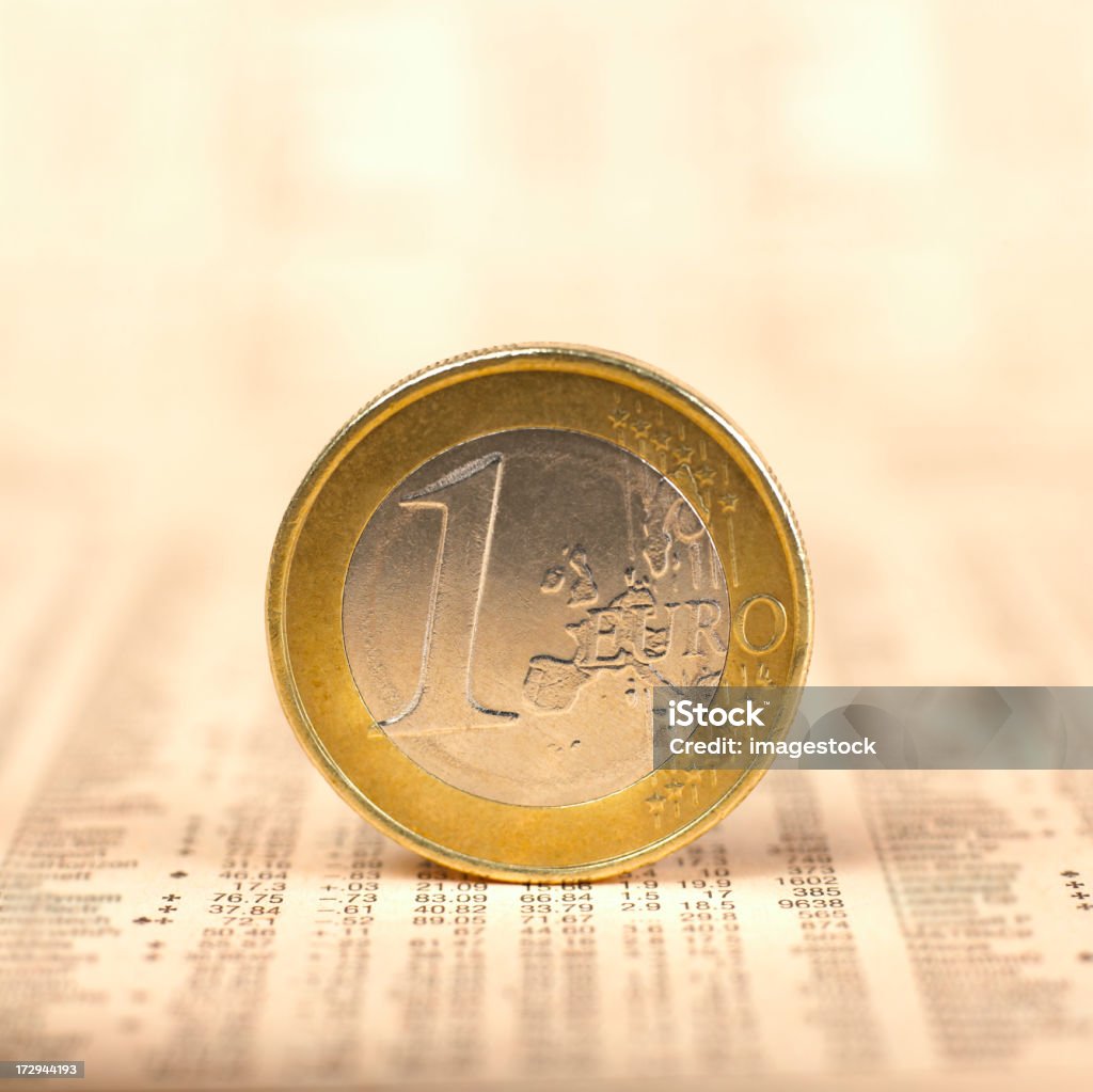 1 Euro sur Journal financier - Photo de 1 euro libre de droits