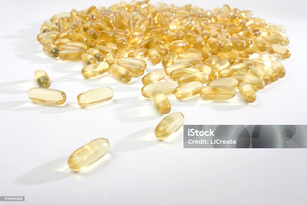 Pila de Gel de cápsulas - Foto de stock de Aceite de hígado de pescado libre de derechos
