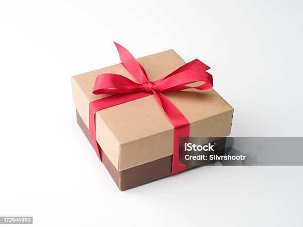 Regalos De Navidad En Blanco Foto de stock y más banco de imágenes de Caja - Caja, Caja de regalo, Celebración - Acontecimiento