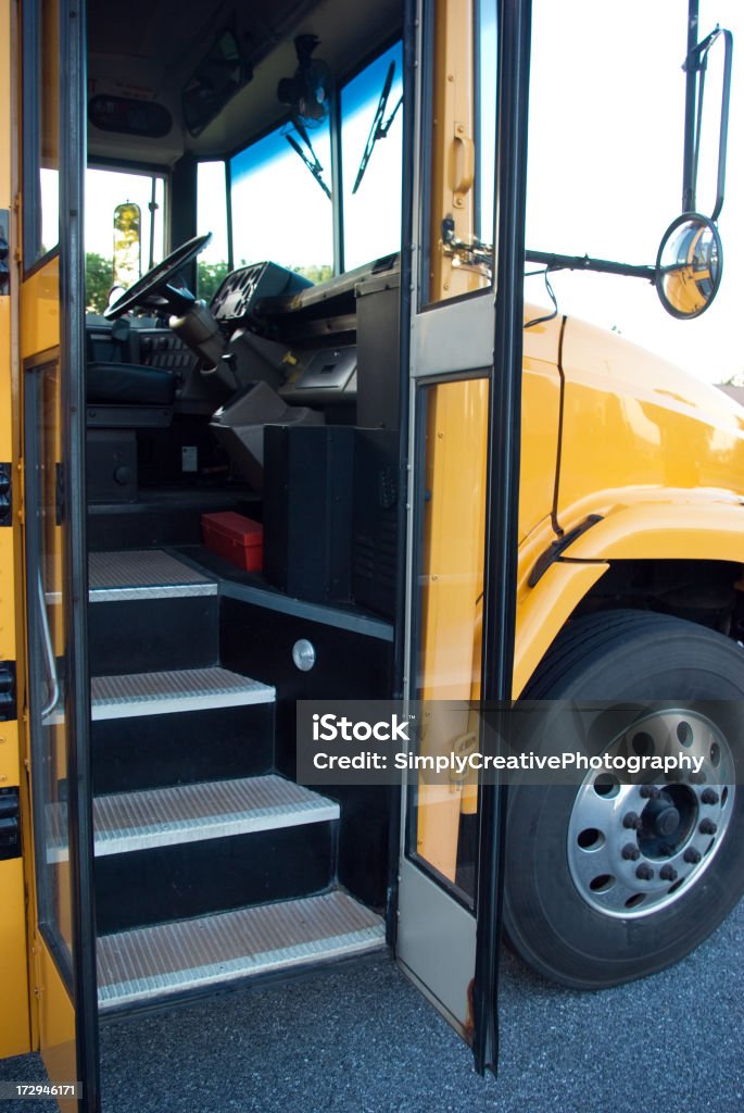 School Bus de entrada - Foto de stock de Abierto libre de derechos