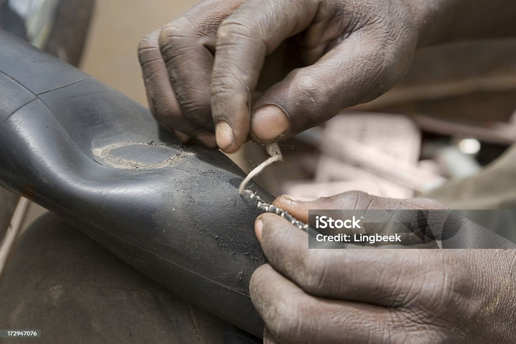 Nähen eines reifen - Lizenzfrei Afrikanischer Abstammung Stock-Foto