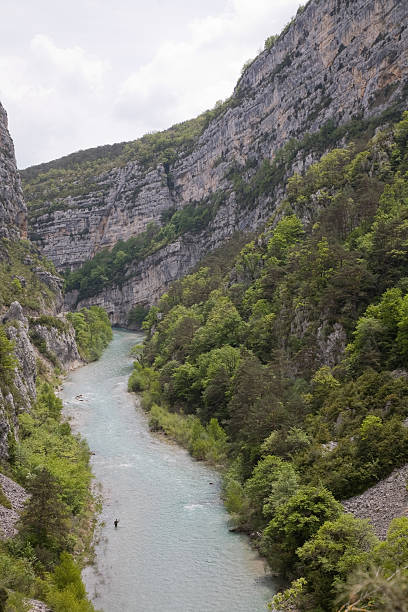 Pesca com mosca em Verdon gorge - foto de acervo