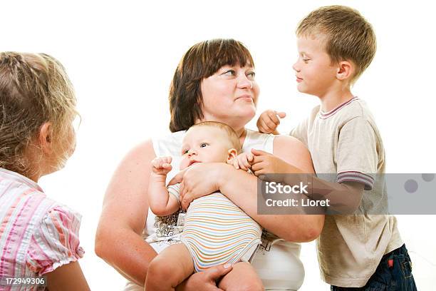 Madre Con Bambini - Fotografie stock e altre immagini di 35-39 anni - 35-39 anni, 4-5 anni, 40-44 anni