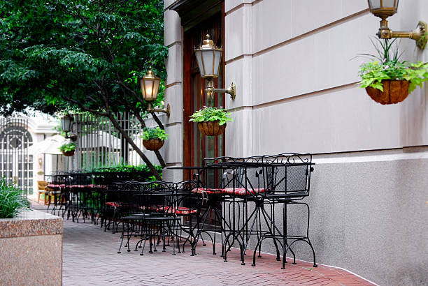 istock European style cafe, Shallow DOF 172951911