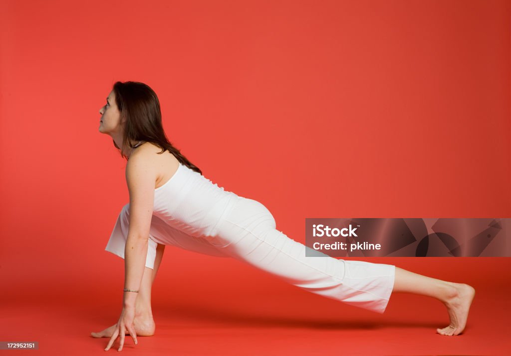 Mulher em pose de ioga de frente - Foto de stock de Adulto royalty-free